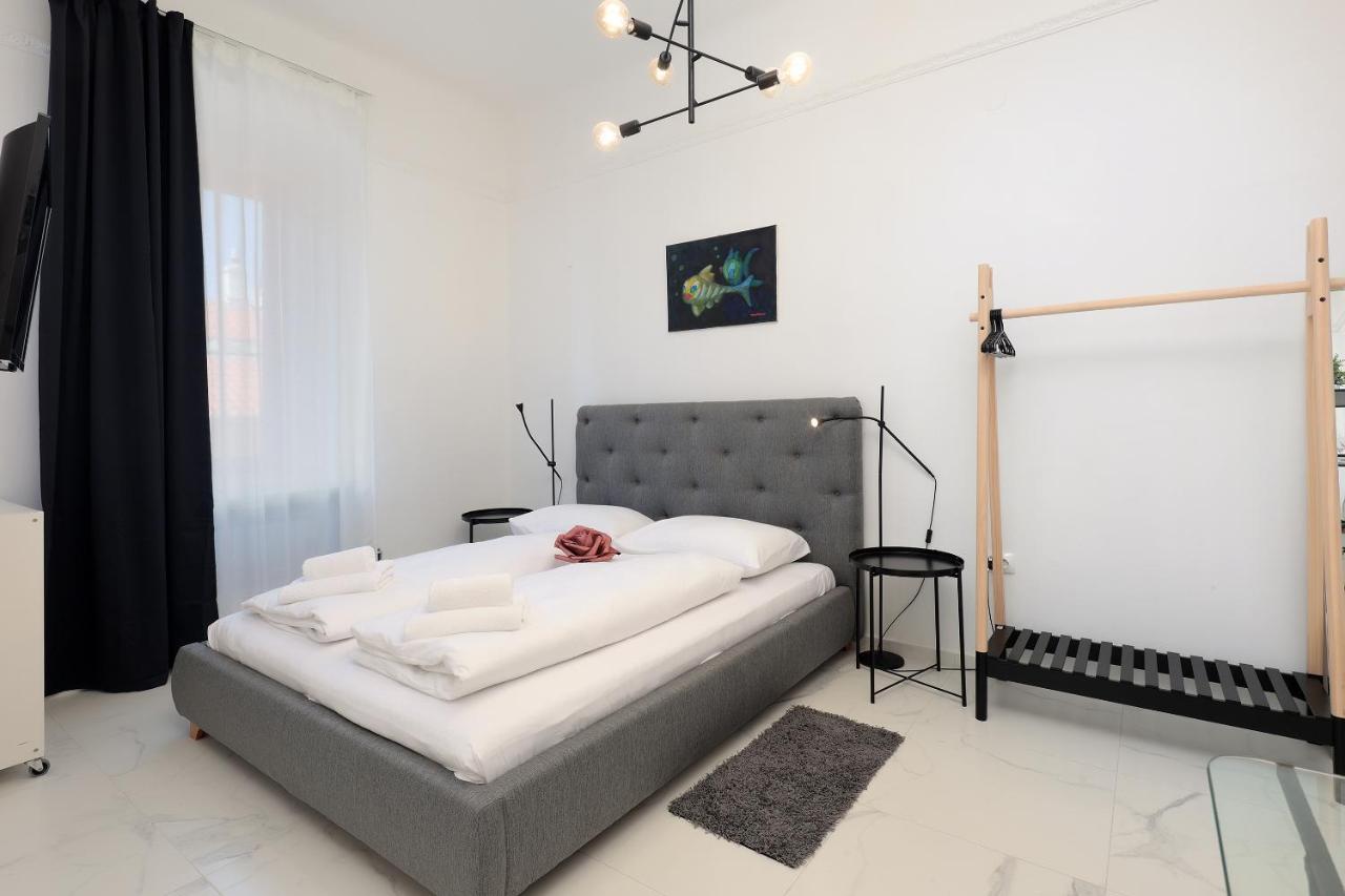 רייקה Apartments Luan מראה חיצוני תמונה
