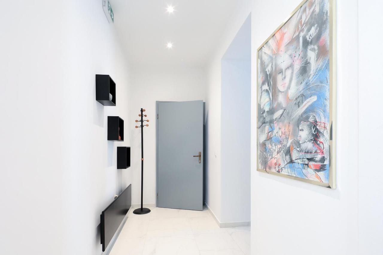רייקה Apartments Luan מראה חיצוני תמונה